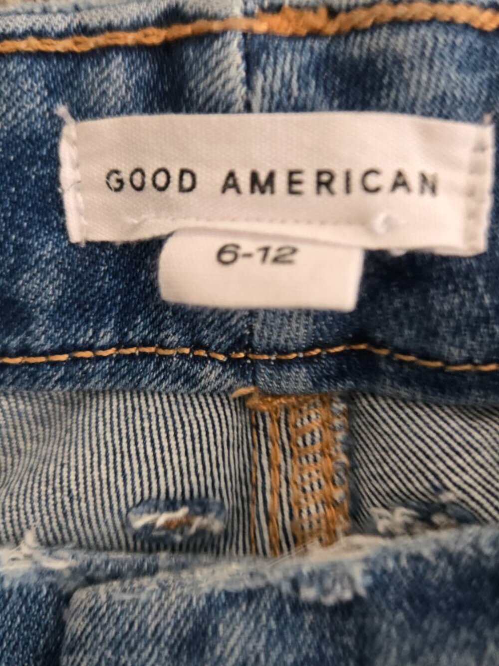 Good American Jeans - Picture 6 of 6